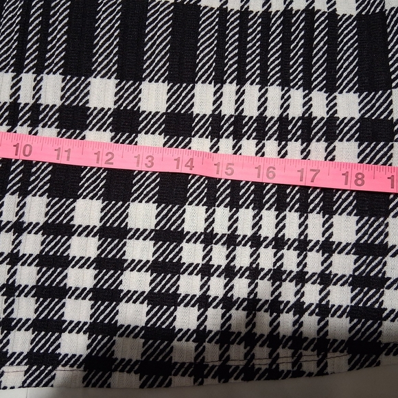 MISA Classic Black and White Checkered Blouse - Picture 5 of 9